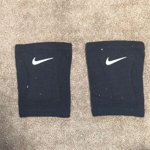 Nike Kids Black Knee Sleeves